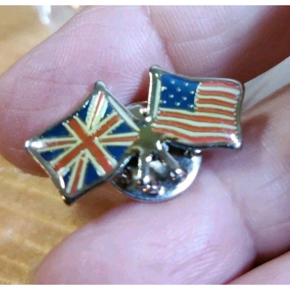 VTG US England Hat Lapel Tie Tack Pin United States Flag Pin Rose Tree Cottage